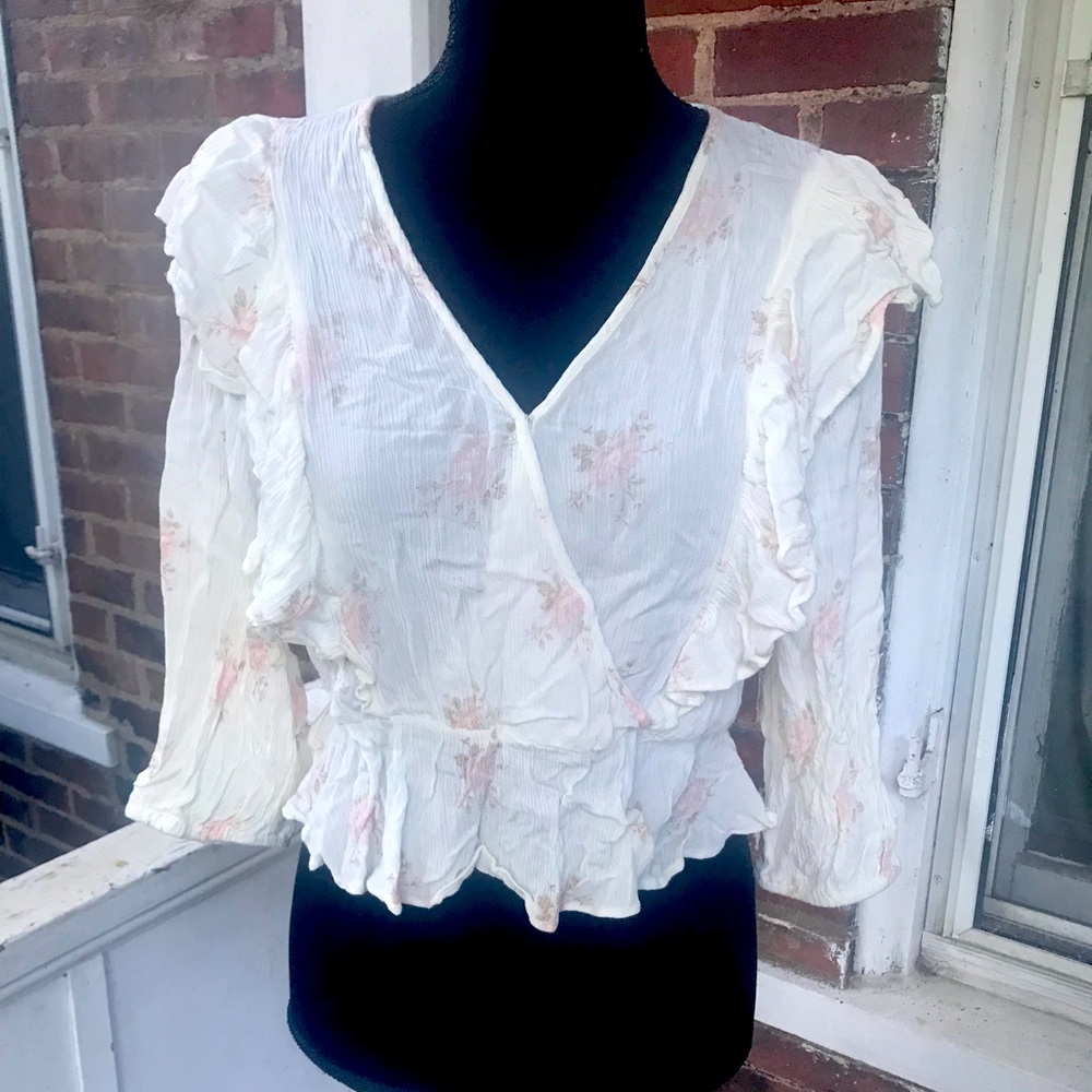 Ruffled Crop Top BCBG💋